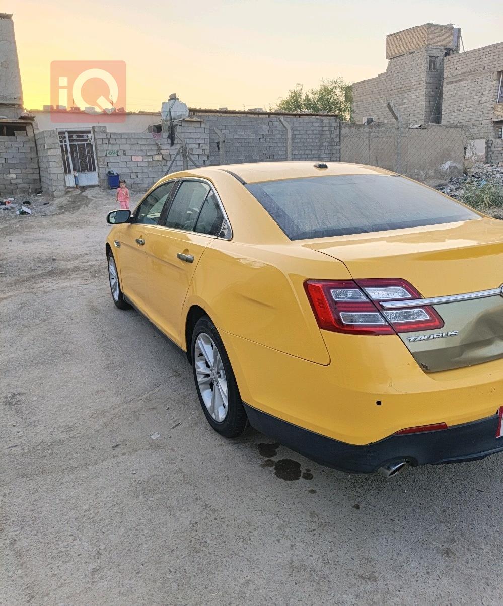 فورد تورس